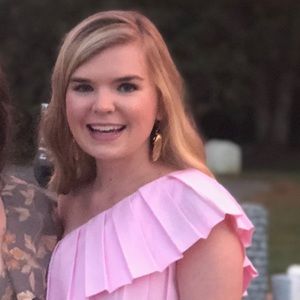 Meet your Posher, Elizabeth